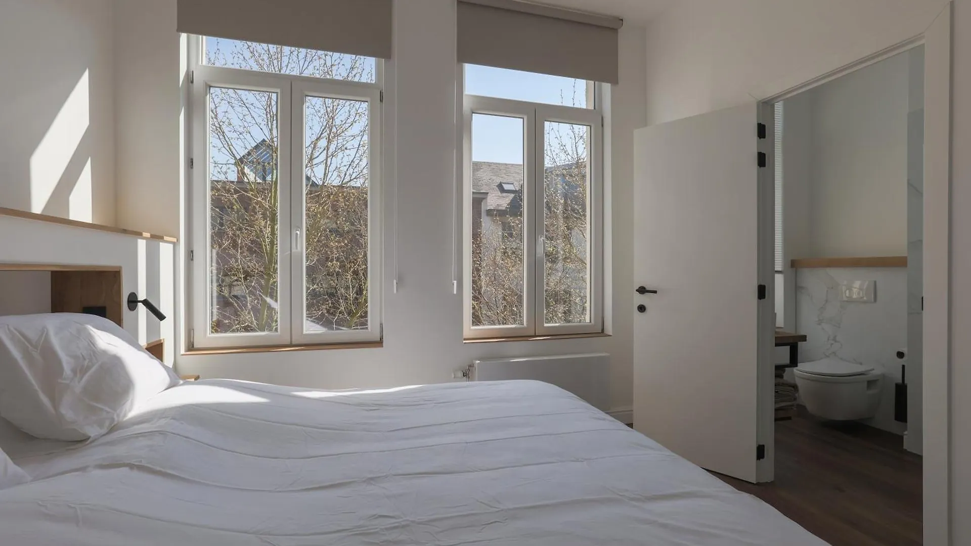Southside Suites Anvers 0*,  Belçika